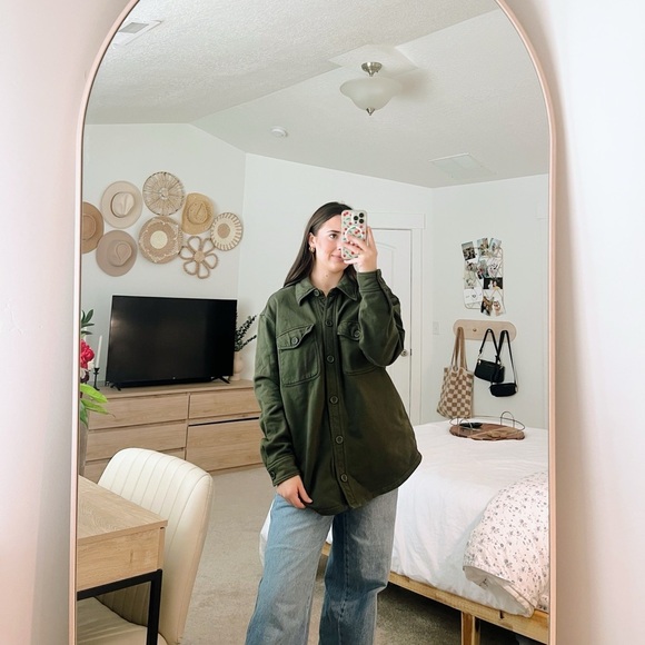 Good American Fleece Shirt Jacket - Picture 5 of 11